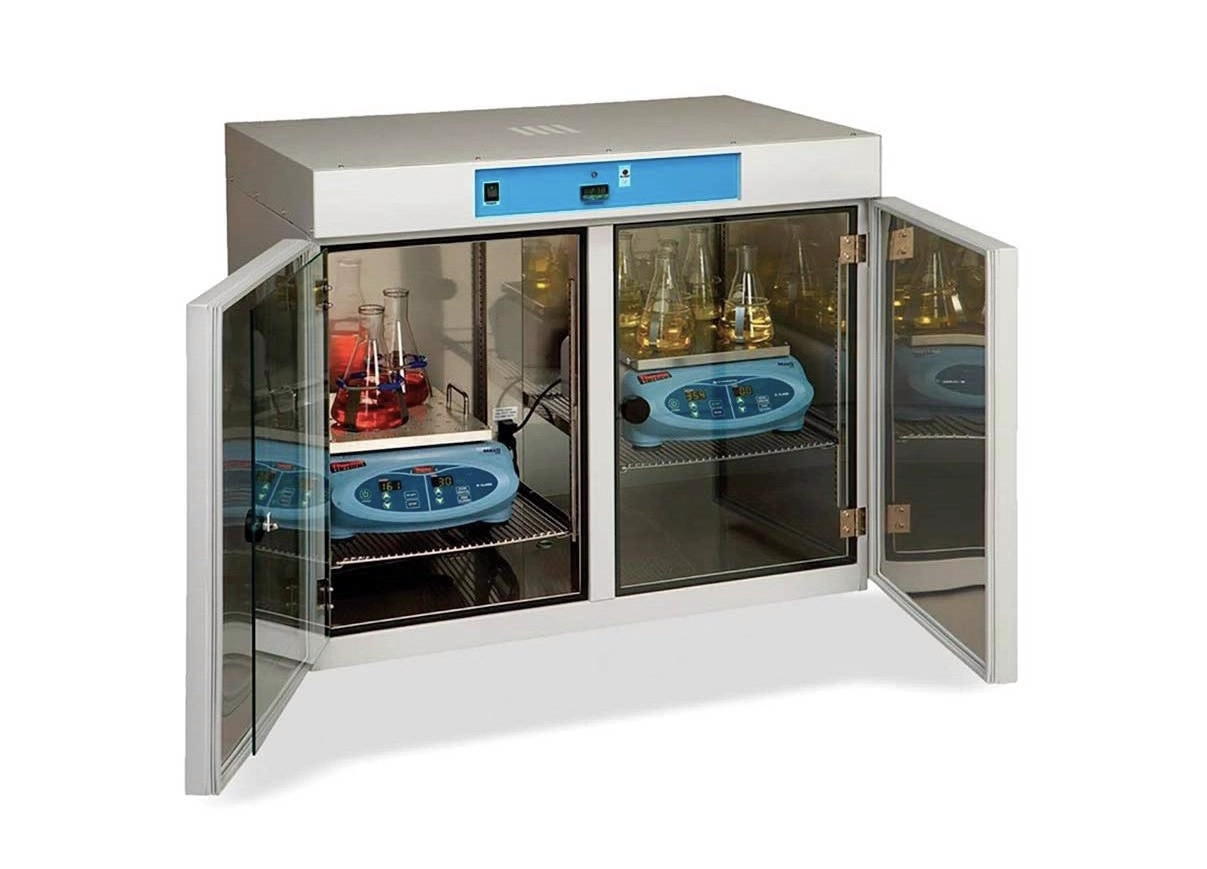 Кліматична камера для випробувань: контроль температури й вологості, Київ, Україна.